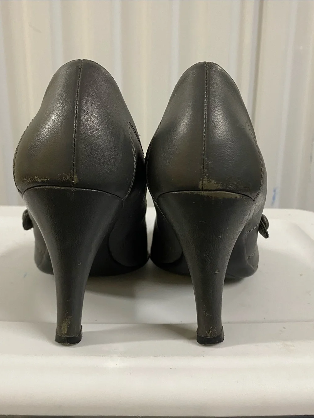 Kenneth Cole Reaction “Go Out” Mary Jane Heels, Women’s Pumps, Grey, 6M, A405713